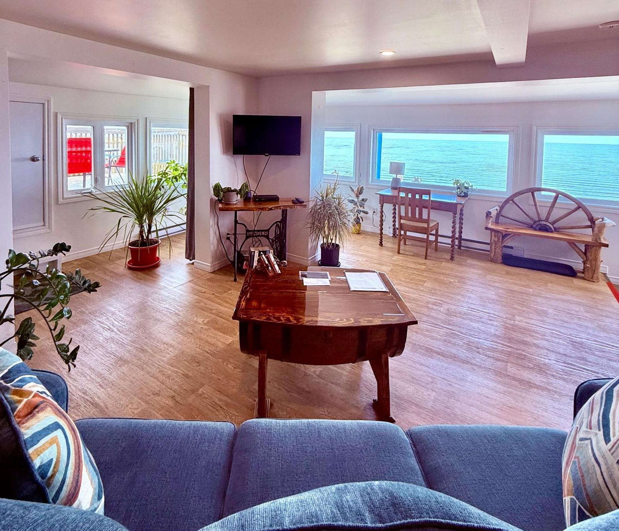 L'Appat Buvette Et Couchette De Sainte-Luce - Appartements De Vacances Modernes, Calmes Et Ressourcant Sur Le Fleuve Extérieur photo
